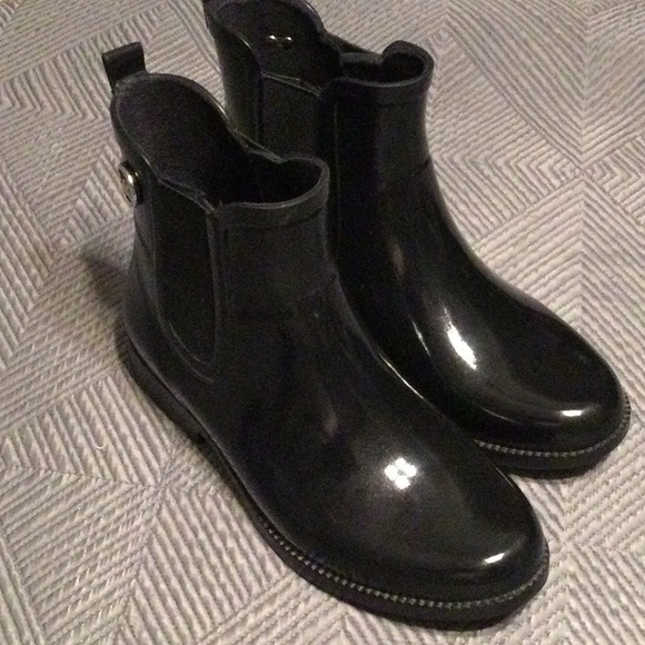 Michael Kors size 6 black ankle ran boots for women - Picture 2 of 6